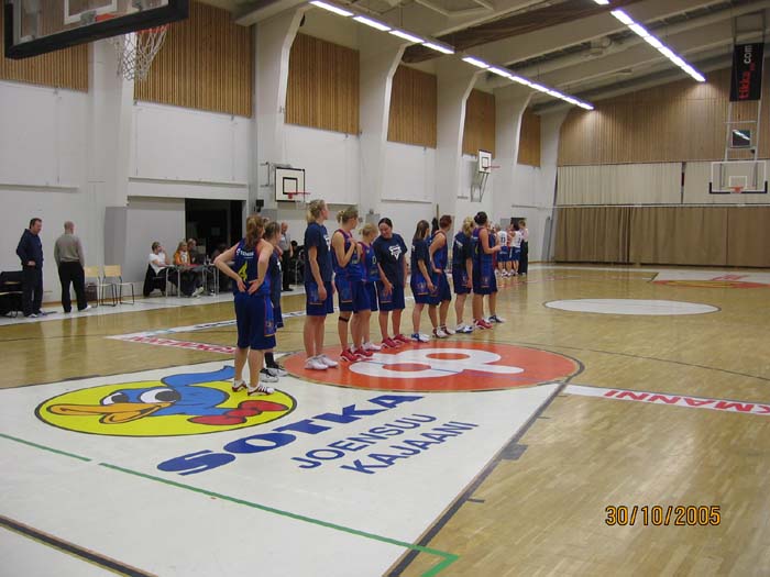 1-div naiset 002