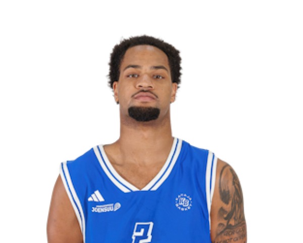 Stevie Strong Kataja Basketin takalinjoille
